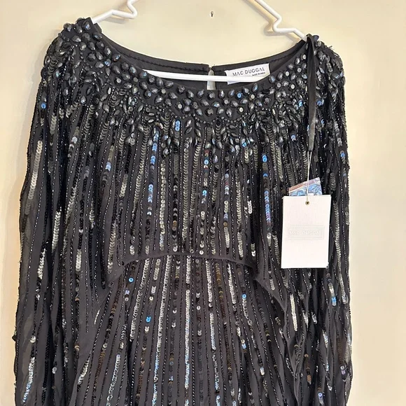 Mac Duggal BLACK Embellished Column Cape Gown - Picture 4 of 13